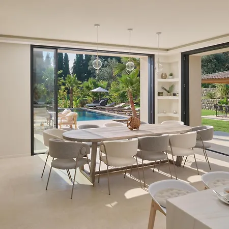 A Pied Du Village De Villa Mougins