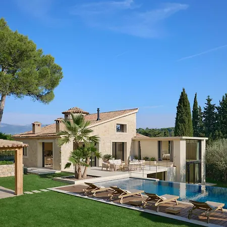 Villa A Pied Du Village De